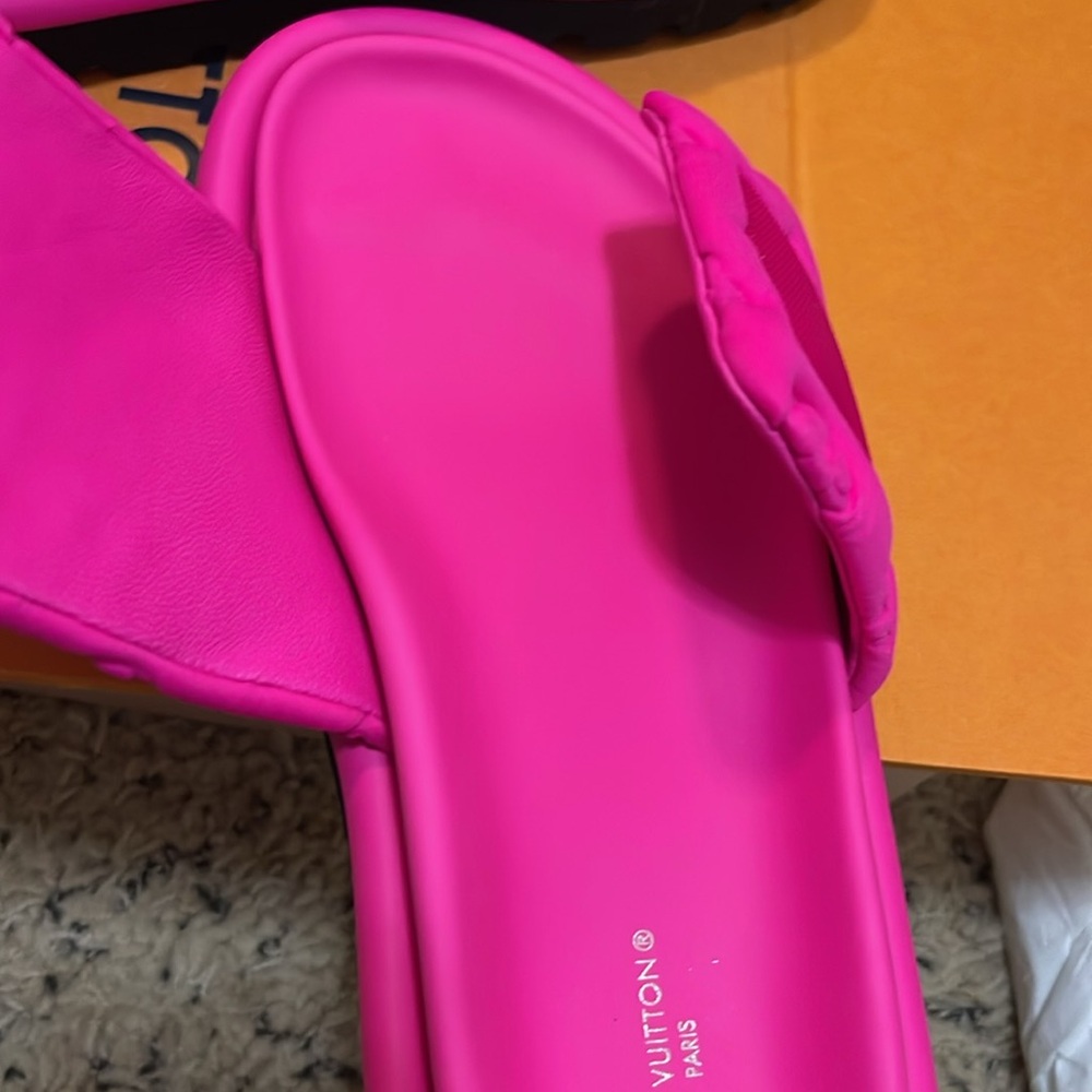 Louis Vuitton Pillow Vibrant Pink Embossed Slides - Picture 6 of 9